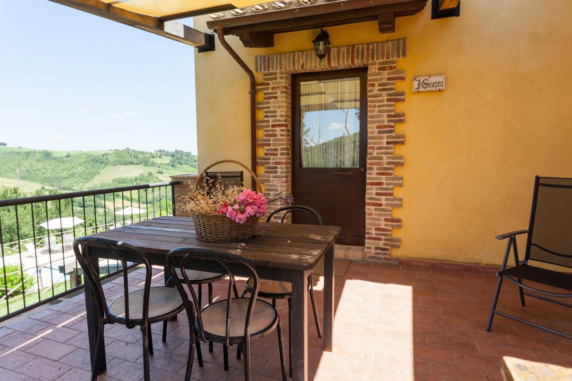 Agriturismo Tre Querce Penna San Giovanni Ngoại thất bức ảnh